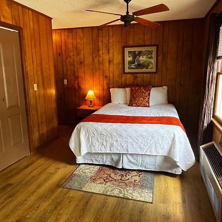 Meadowlark Motel With Restaurant & Bar 马吉谷 外观 照片