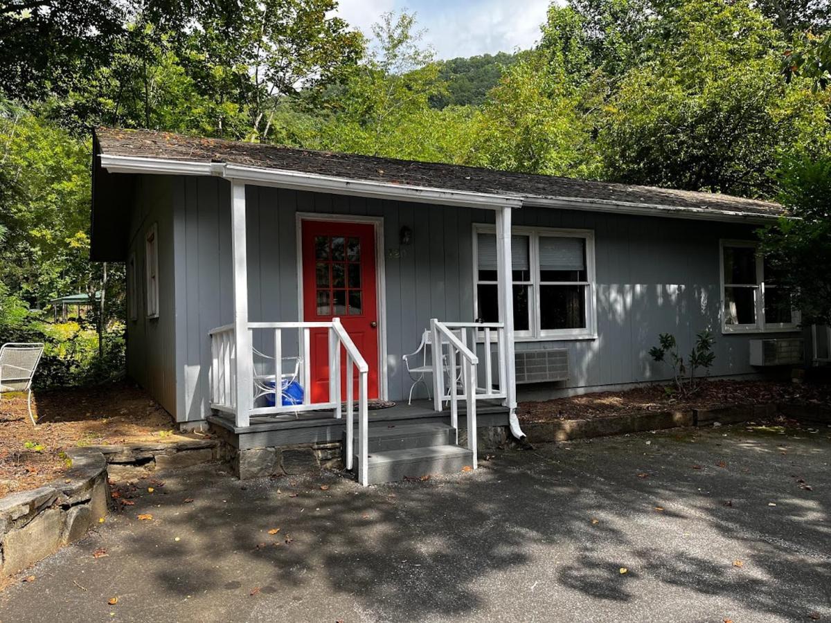 Meadowlark Motel With Restaurant & Bar 马吉谷 外观 照片